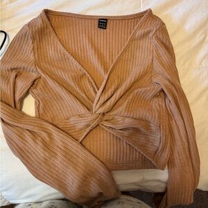 Cropped long sleeve top
